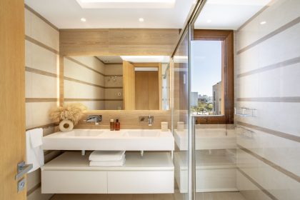 00dc26c3ab0e7b4160b06972fb3c26fa - 18