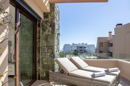 00dc26c3ab0e7b4160b06972fb3c26fa - 19