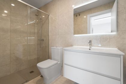 00e42fe3ef252627be9243d301e88df8 - 17