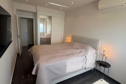 01479942838579a33790fae1a3b8b9f4 - 10