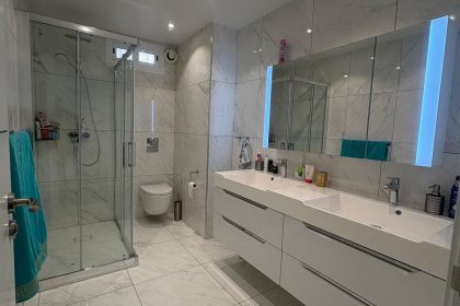 01479942838579a33790fae1a3b8b9f4 - 15