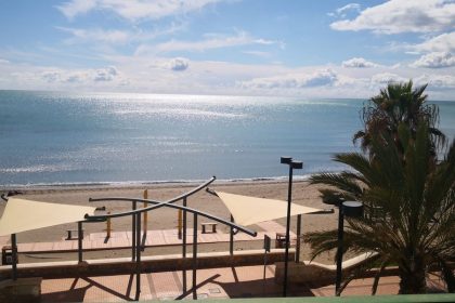 01479942838579a33790fae1a3b8b9f4 - 23