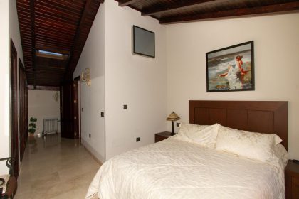 01adc16032fac176c7f6dd7fe2270f0c - 12