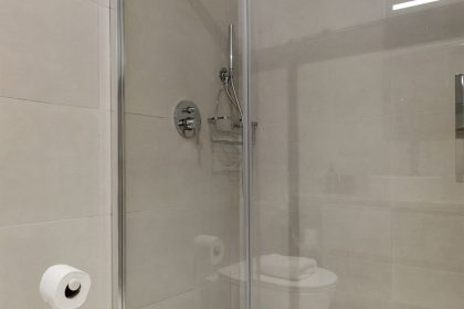 02370c46019bc9a746356a28d1355d7b - 16