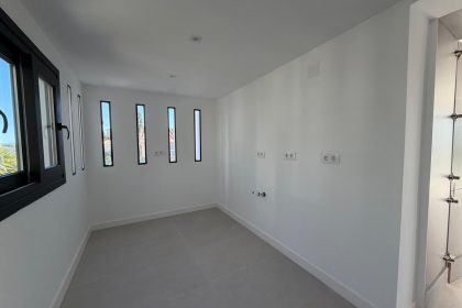 027bb5cf7e9bde7d5e6a8143434768a5 - 21