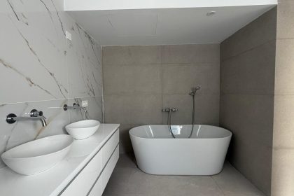 027bb5cf7e9bde7d5e6a8143434768a5 - 28