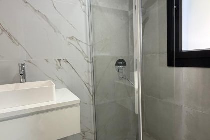 027bb5cf7e9bde7d5e6a8143434768a5 - 43