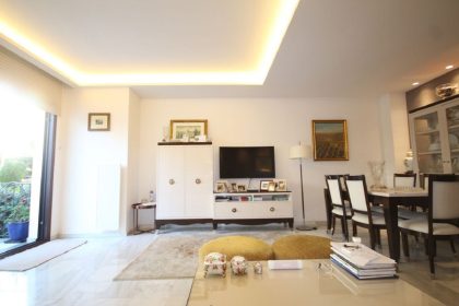 032aaf05a66e09bf50ac6edee2fb072d - 7