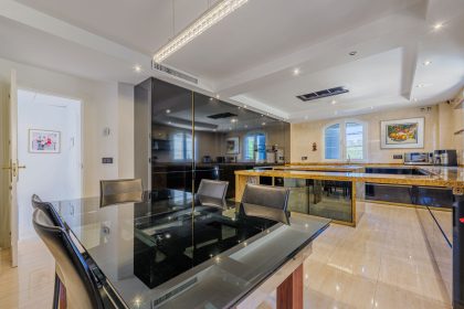 03d9e1ec1b88b3d5111a3820e07ccb73 - 14