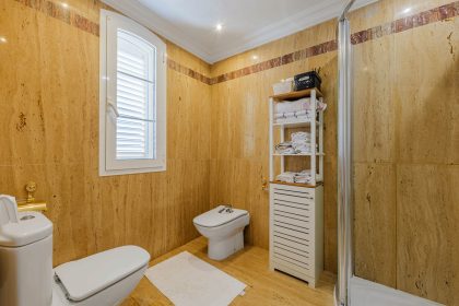 03d9e1ec1b88b3d5111a3820e07ccb73 - 29