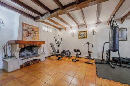 03d9e1ec1b88b3d5111a3820e07ccb73 - 34