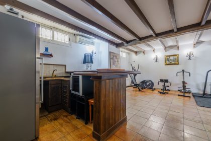 03d9e1ec1b88b3d5111a3820e07ccb73 - 36