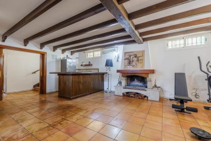 03d9e1ec1b88b3d5111a3820e07ccb73 - 37