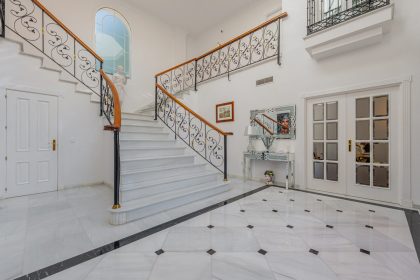 03d9e1ec1b88b3d5111a3820e07ccb73 - 4