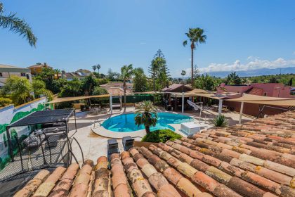 03d9e1ec1b88b3d5111a3820e07ccb73 - 44