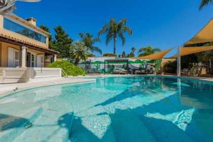 03d9e1ec1b88b3d5111a3820e07ccb73 - 50