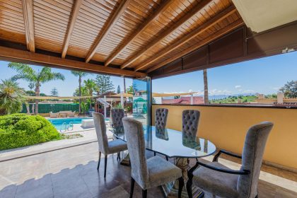 03d9e1ec1b88b3d5111a3820e07ccb73 - 53