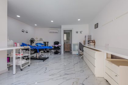 03d9e1ec1b88b3d5111a3820e07ccb73 - 57