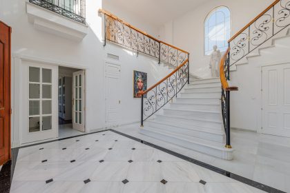 03d9e1ec1b88b3d5111a3820e07ccb73 - 6