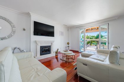 03d9e1ec1b88b3d5111a3820e07ccb73 - 7