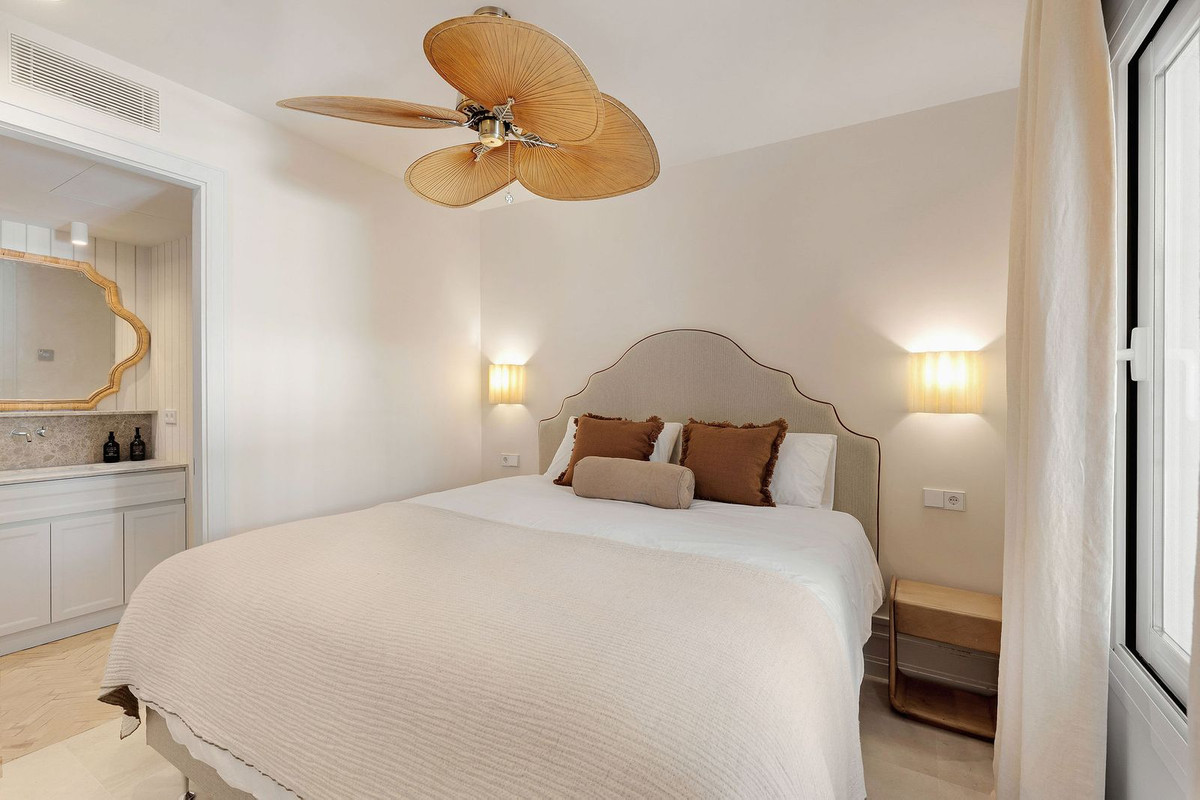 03db07ee1645e1f81e8c973898ee7b46 - 16