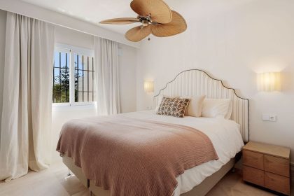 03db07ee1645e1f81e8c973898ee7b46 - 19