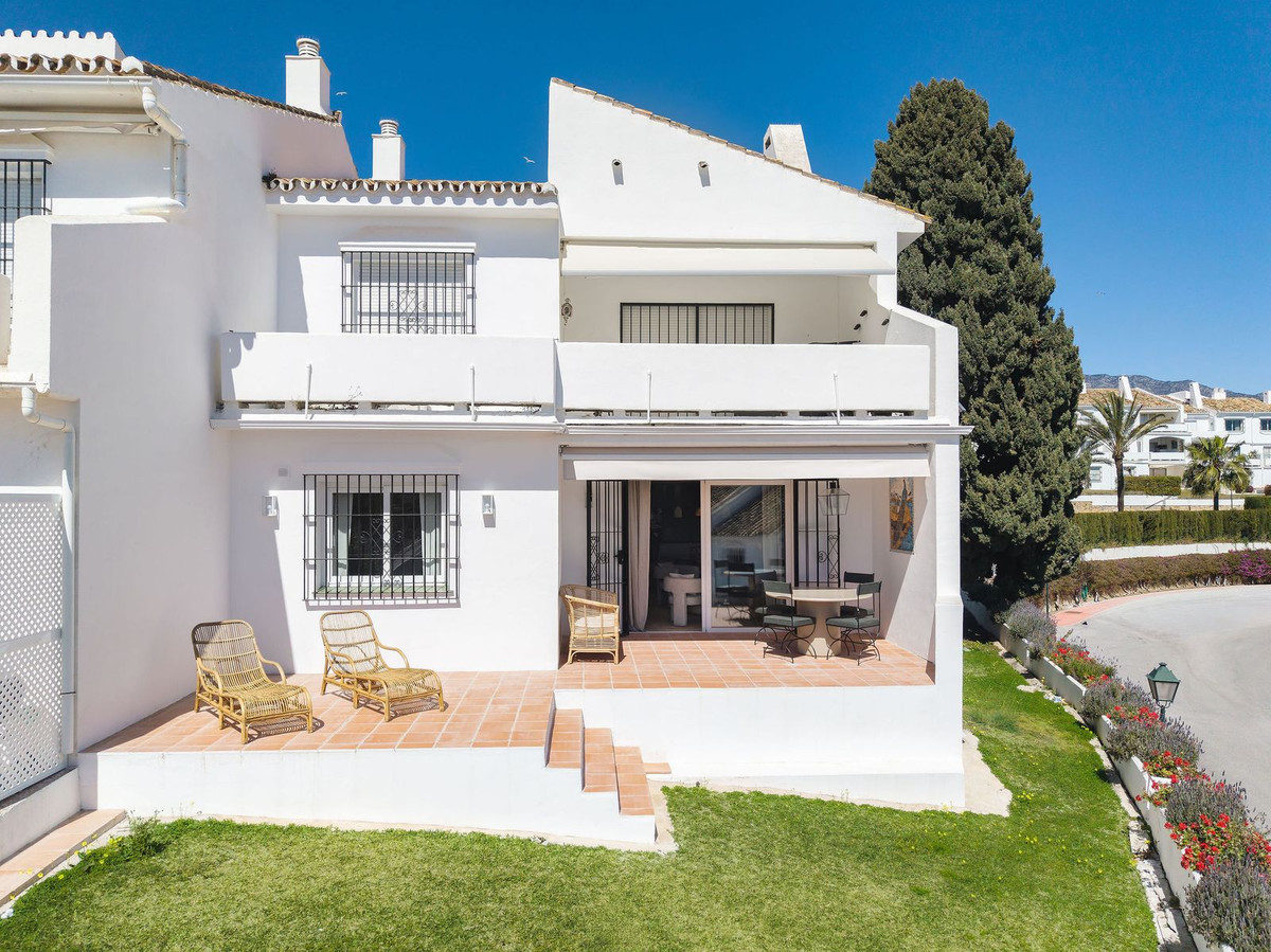 03db07ee1645e1f81e8c973898ee7b46 - 27