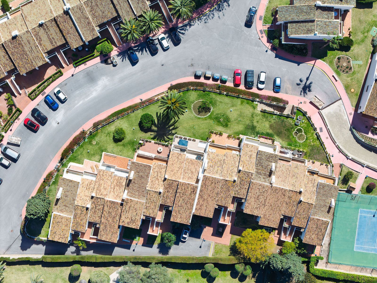 03db07ee1645e1f81e8c973898ee7b46 - 31