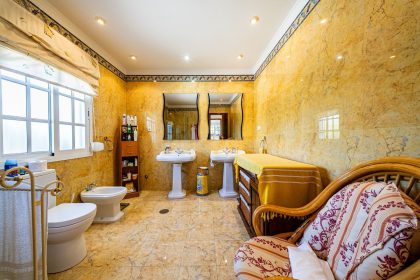 03f7847f7570062bd42847840e4cb6e2 - 48