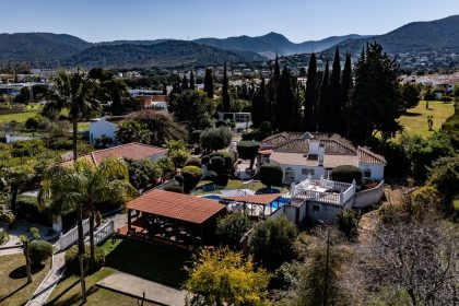 03f7847f7570062bd42847840e4cb6e2 - 53