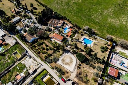 03f7847f7570062bd42847840e4cb6e2 - 72