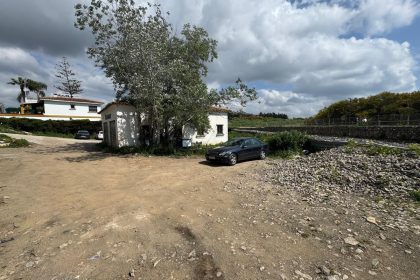 04503c0b4536c19ce0141fdc33886f70 - 12