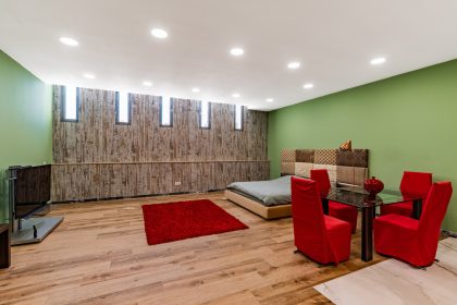 04c3862829185604539ff0b5877d5f34 - 26