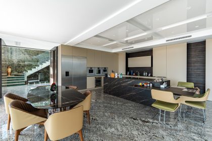 04c3862829185604539ff0b5877d5f34 - 9