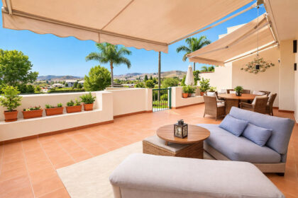 055d8ee3b227c9a4f5de81b9c9960423 - 1