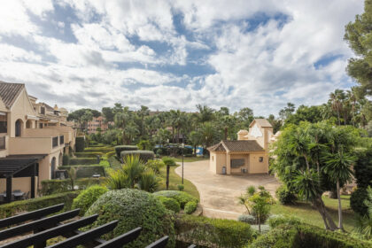 068f3ea80bed3af3447271c0a08915d0 - 10