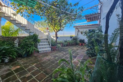 0690cb4159f4ff310141d7dda2cfe429 - 1