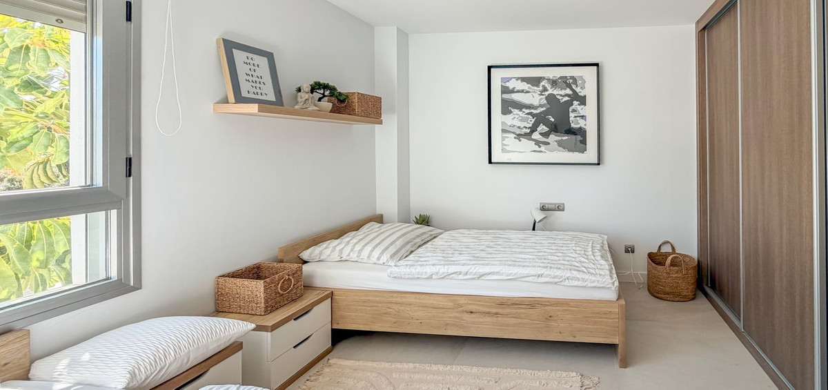 06e829cfd67d685092e47a4092fee221 - 13