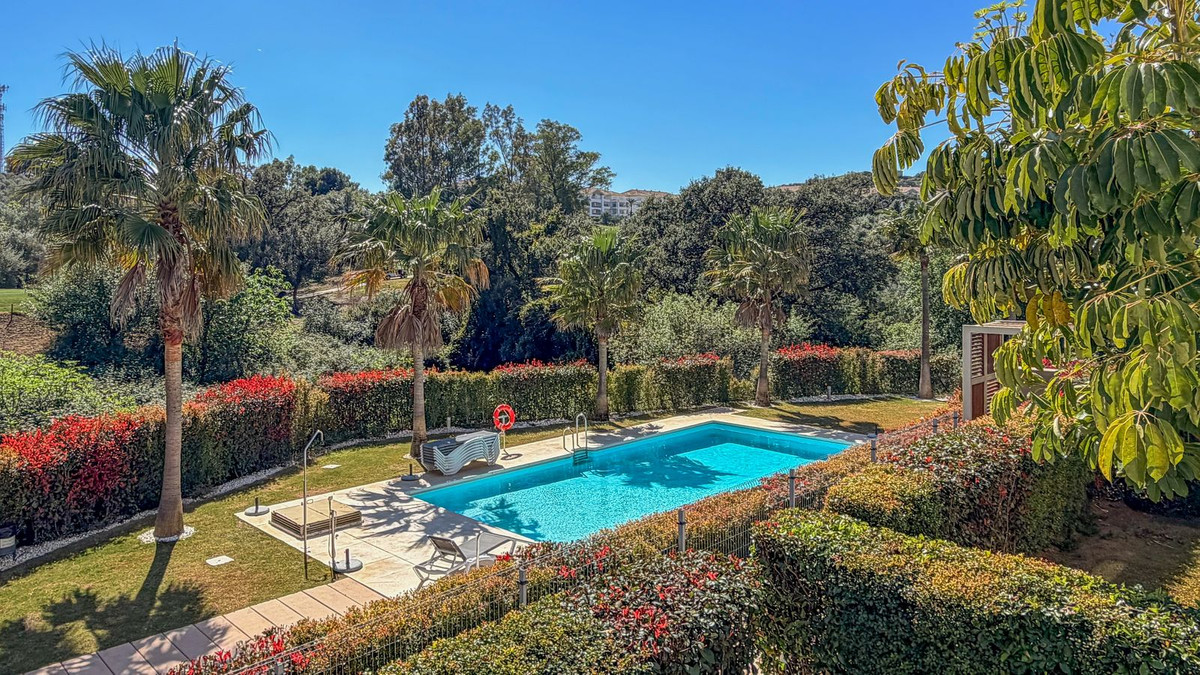 06e829cfd67d685092e47a4092fee221 - 18