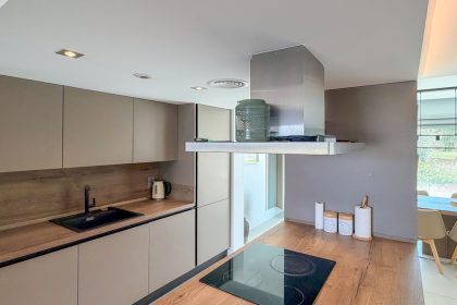 06e829cfd67d685092e47a4092fee221 - 4