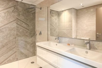 06e829cfd67d685092e47a4092fee221 - 7