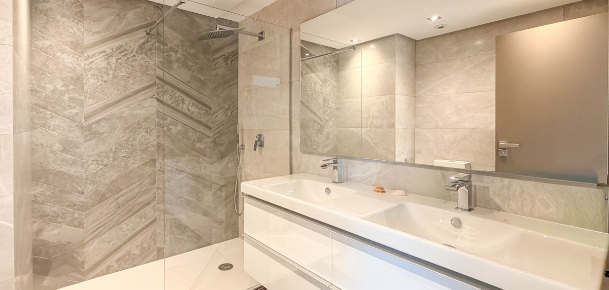 06e829cfd67d685092e47a4092fee221 - 7