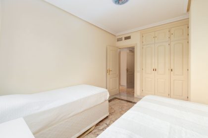 0775957df5b159f90b8864e4be2224a2 - 13