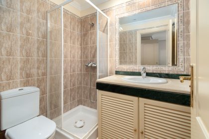 0775957df5b159f90b8864e4be2224a2 - 14