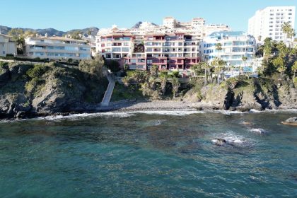 0775957df5b159f90b8864e4be2224a2 - 19