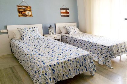 07a3ba8336a6fb15f48db62a42a3082e - 15