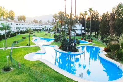 07a3ba8336a6fb15f48db62a42a3082e - 22