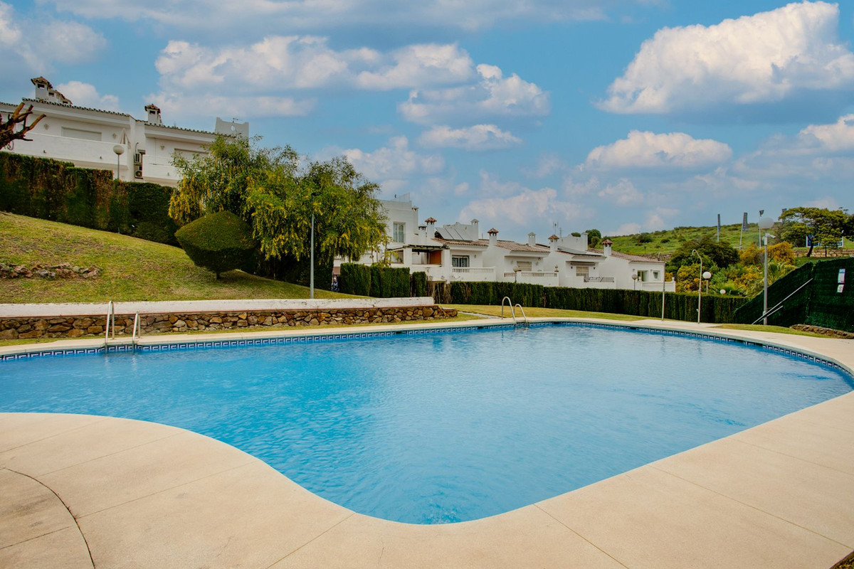 083061e0bd5a9d707b46a879633ce7ce - 2