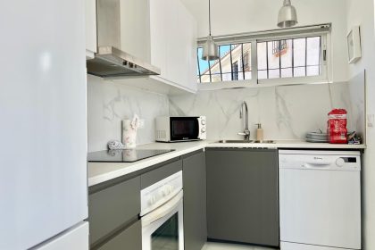 0843ed08fb1b2a9f861fd857f6501984 - 12