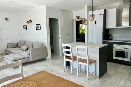 0843ed08fb1b2a9f861fd857f6501984 - 23